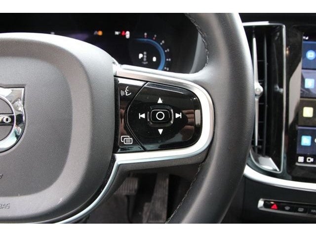 2024 Volvo S60 B5 Plus Dark Theme