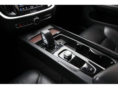 2024 Volvo S60 B5 Plus Dark Theme