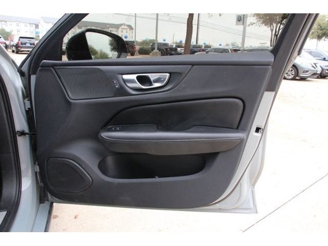 2024 Volvo S60 B5 Plus Dark Theme