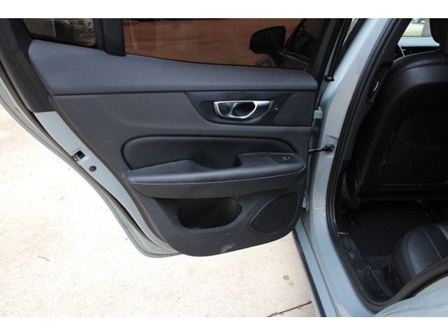 2024 Volvo S60 B5 Plus Dark Theme