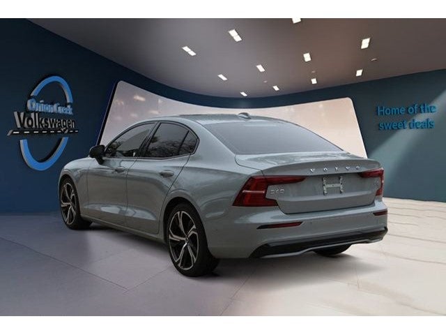 2024 Volvo S60 B5 Plus Dark Theme