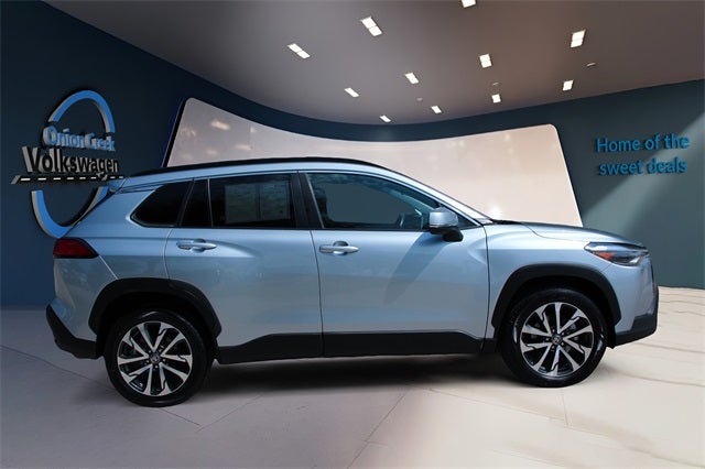 2024 Toyota Corolla Cross XLE