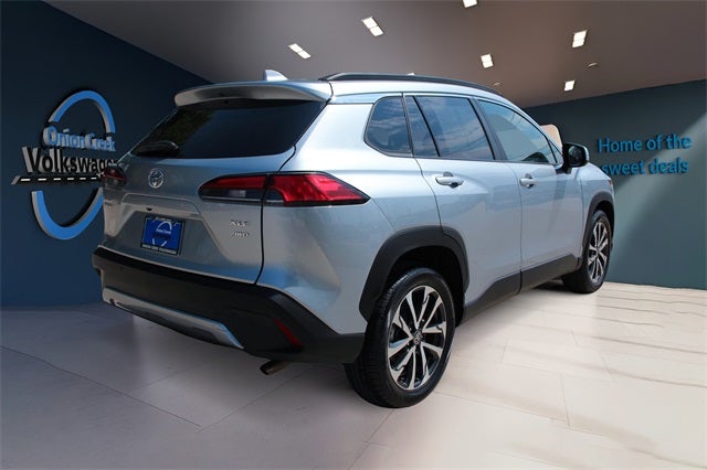 2024 Toyota Corolla Cross XLE