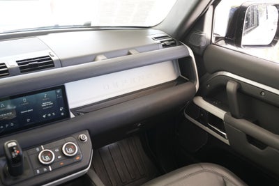 2023 Land Rover Defender 110 SE