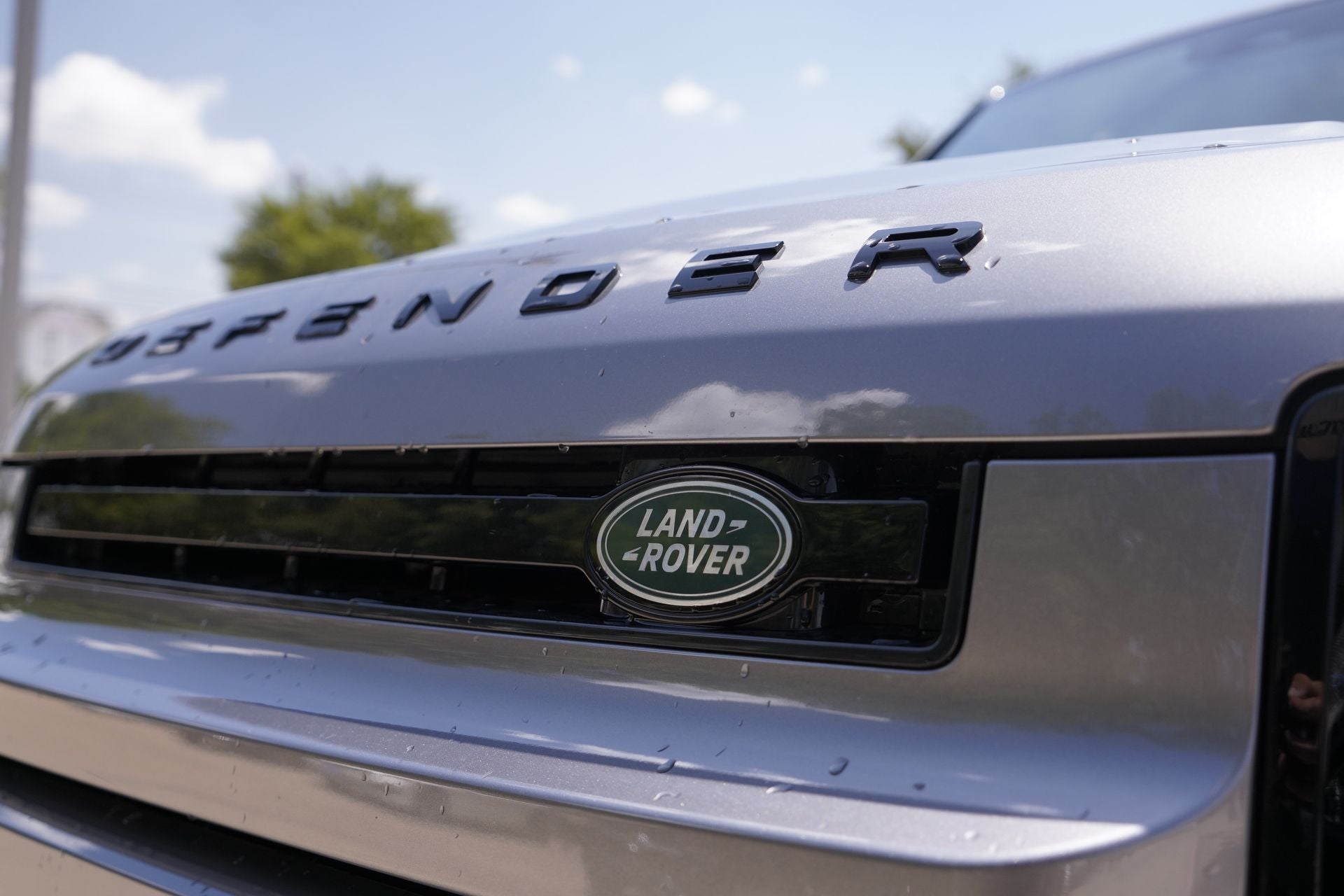 2023 Land Rover Defender 110 SE