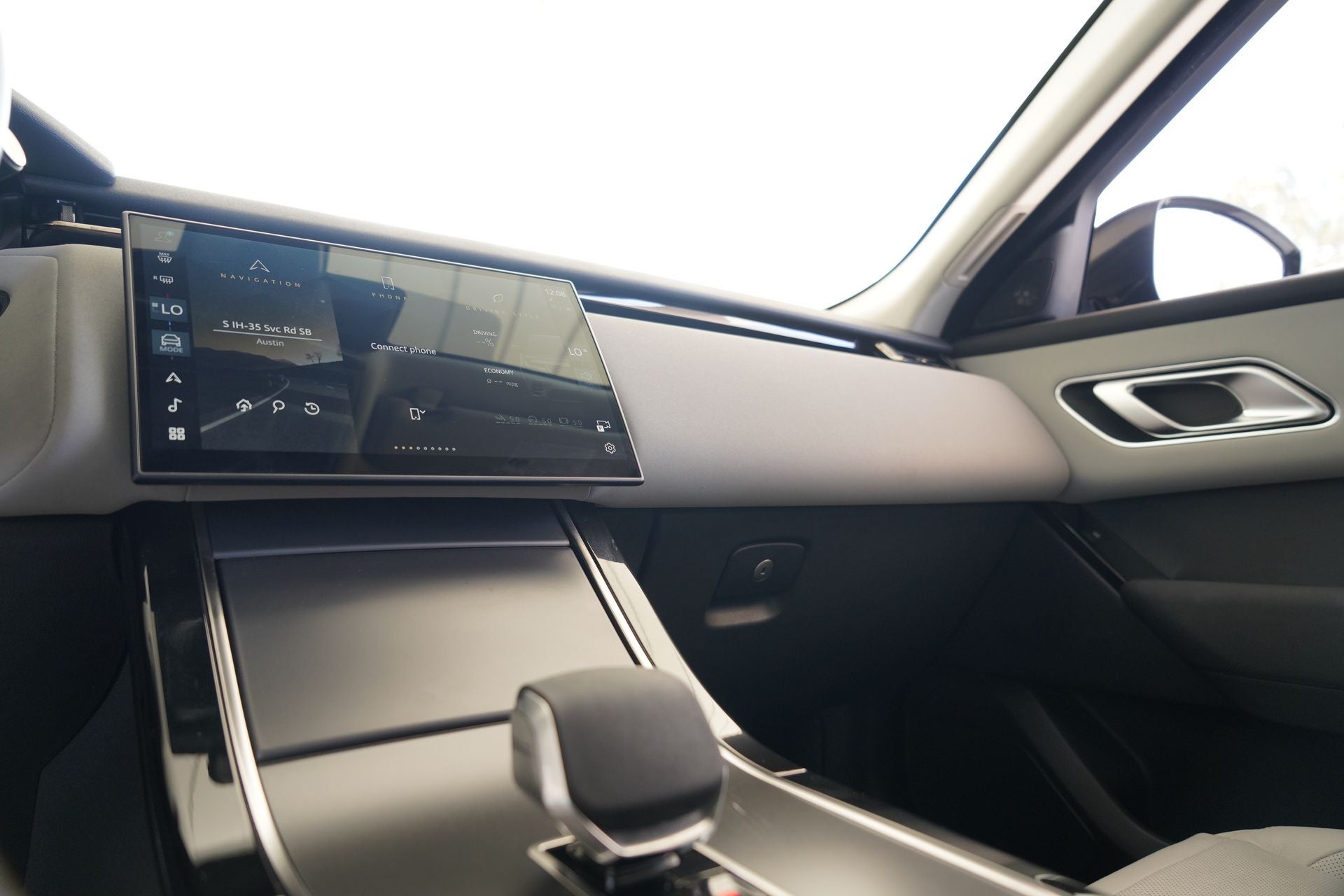 2025 Land Rover Range Rover Velar Dynamic SE