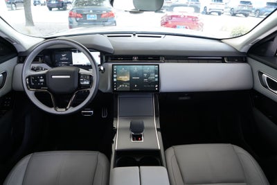 2025 Land Rover Range Rover Velar Dynamic SE