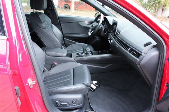 2023 Audi A4 45 S line Premium Plus quattro