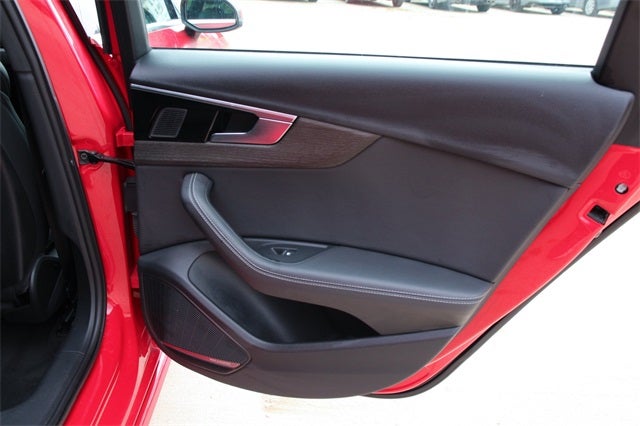 2023 Audi A4 45 S line Premium Plus quattro