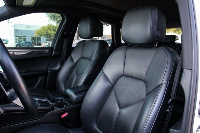 2020 Porsche Macan S