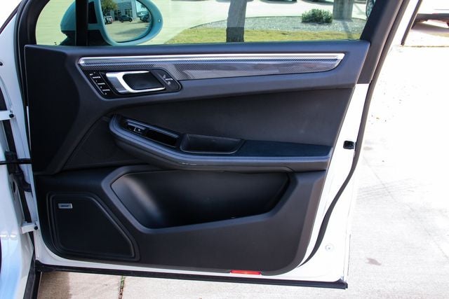 2020 Porsche Macan S