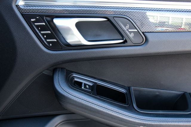 2020 Porsche Macan S