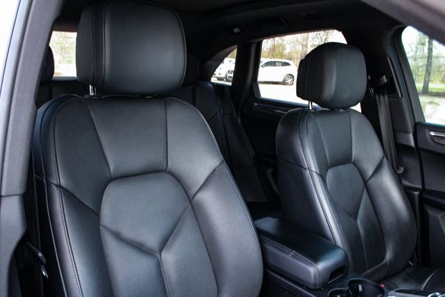 2020 Porsche Macan S