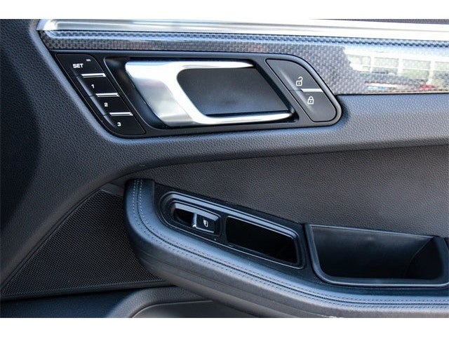 2020 Porsche Macan S