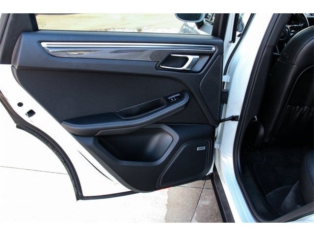 2020 Porsche Macan S