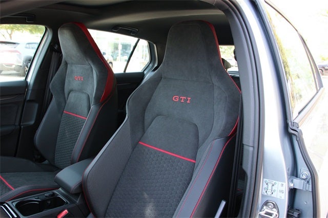 2026 Volkswagen Golf GTI 2.0T SE