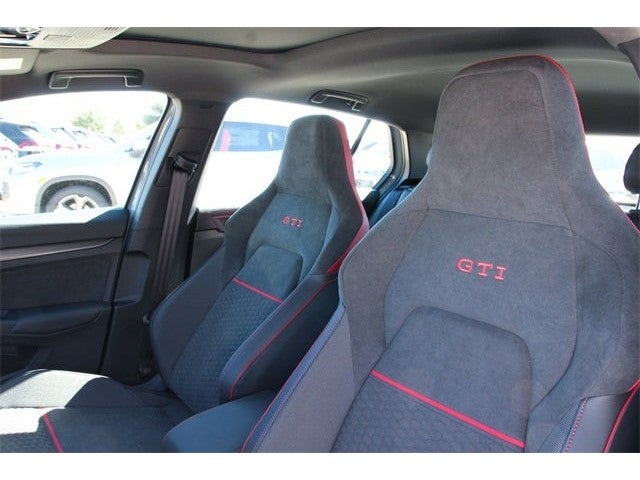 2026 Volkswagen Golf GTI 2.0T SE