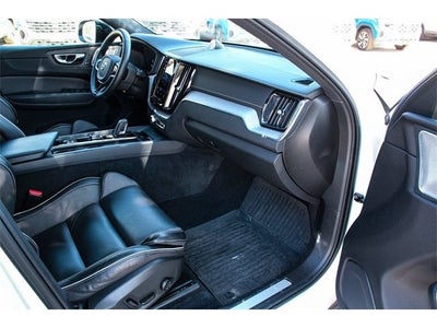 2022 Volvo XC60 Recharge Plug-In Hybrid T8 Polestar