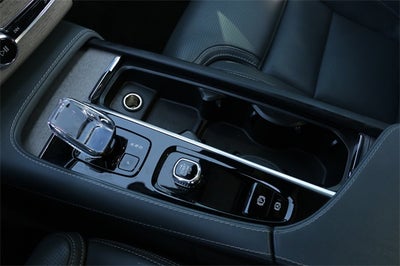 2024 Volvo XC90 Recharge Plug-In Hybrid Ultimate