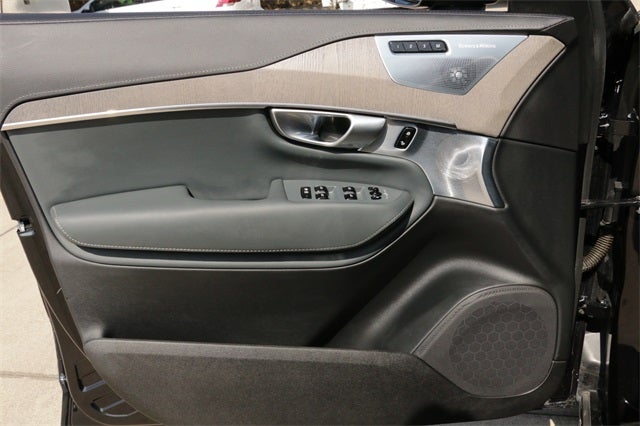 2024 Volvo XC90 Recharge Plug-In Hybrid Ultimate